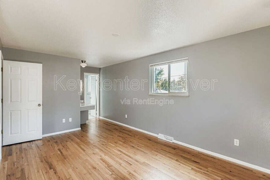 Building Photo - 6529 Van Gordon Ct