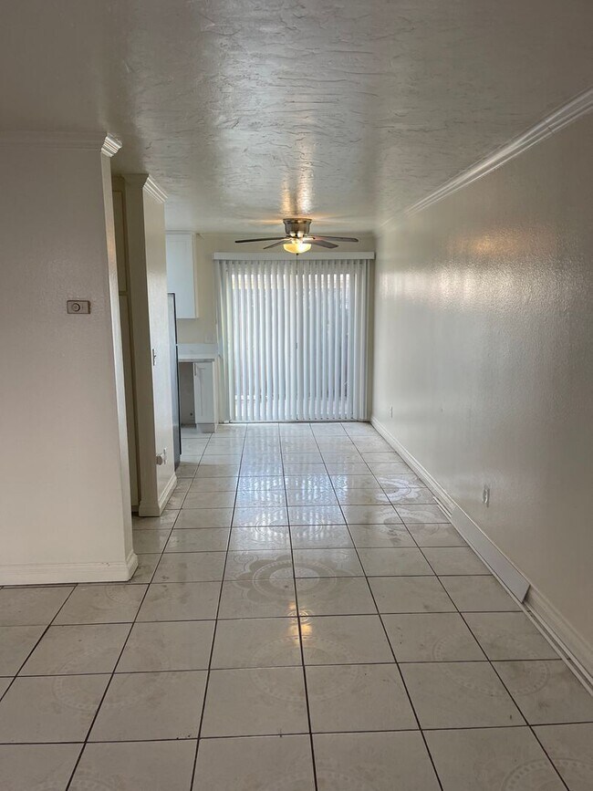 Building Photo - 2-bedroom, 1.5-bath townhouse in El Cajon