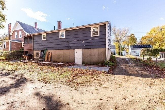 Building Photo - 96 Hill St