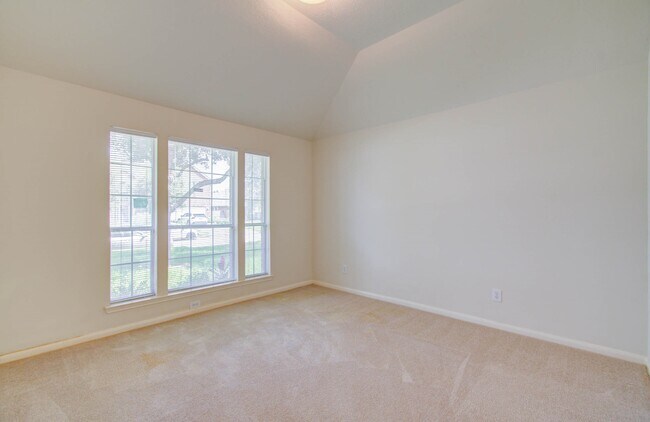 Building Photo - 1519 Mustang Crossing