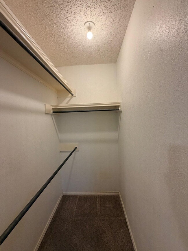 Building Photo - 8232 Raleigh Ave