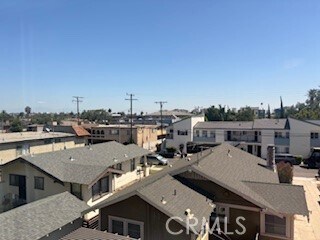 Building Photo - 604 Cherry Ave