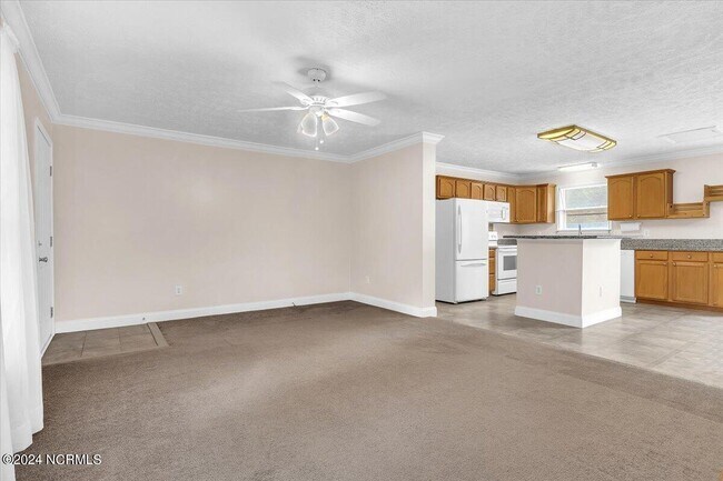 Building Photo - 3075 McCall St SW