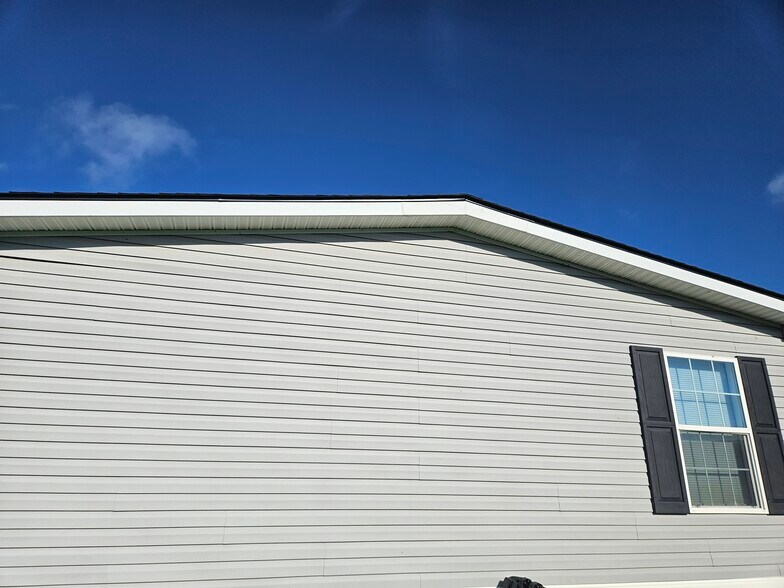 Building Photo - 61 Lynnwood Cir