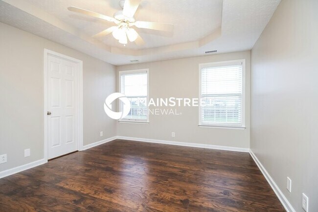 Building Photo - 4 Bedroom Pet-Friendly Home in Murfreesbor...