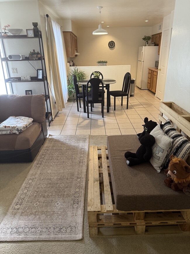 Building Photo - 2536 N Corinthian Garden Dr