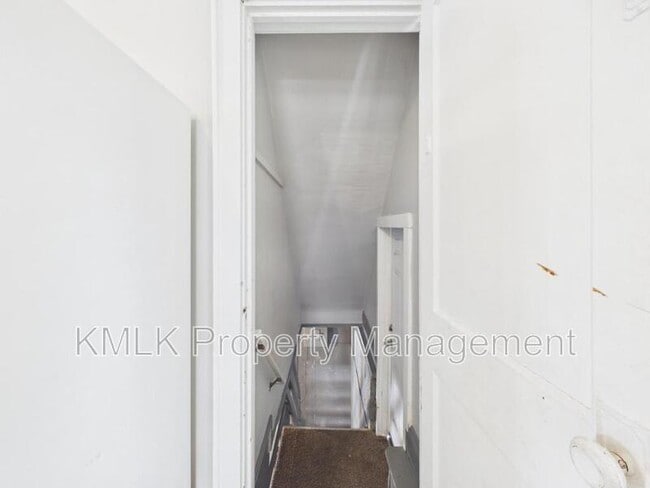 Building Photo - 806 Crouse St