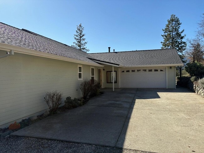 Building Photo - 31 Town Reservoir Rd