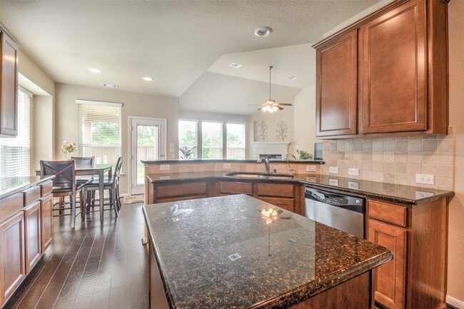 Building Photo - 26335 Cedar Pine Dr