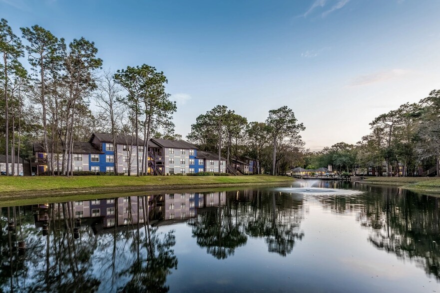 Building Photo - Northlake Apartments