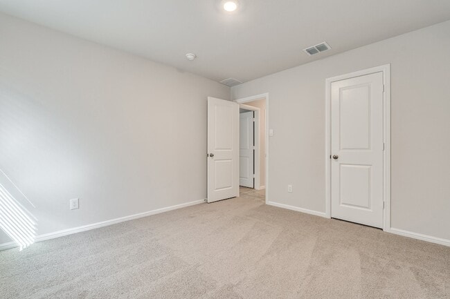 Building Photo - 5812 Harvey Gap Ln