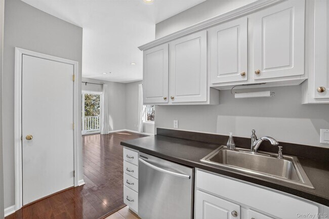 Building Photo - 1310 Half Moon Bay Dr