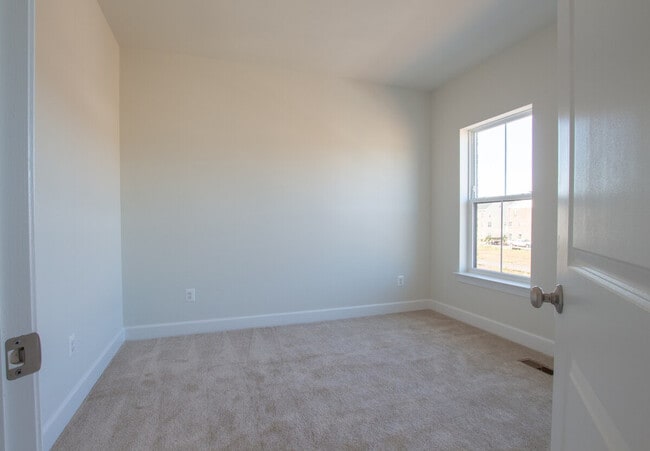 Building Photo - 5227 Ridgeview Retreat Dr