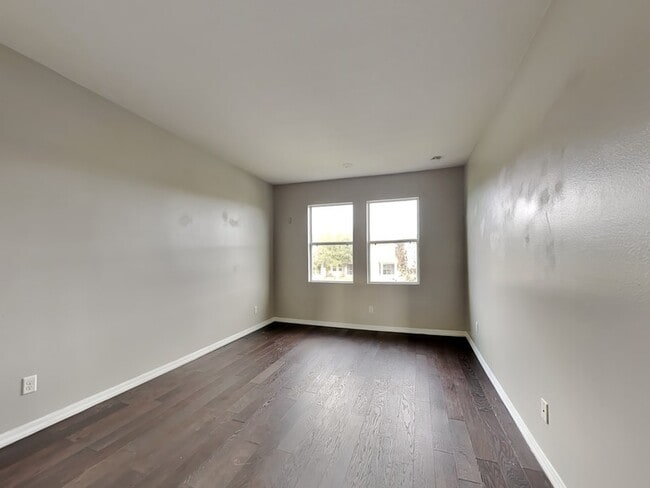 Building Photo - 9068 Shepton St