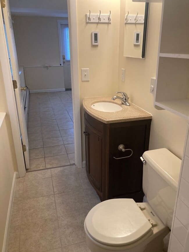 Building Photo - 60 Spruce St