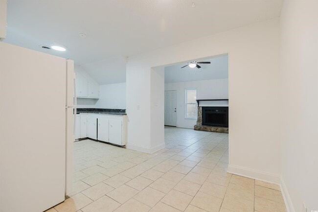 Building Photo - 91 Freedom Way