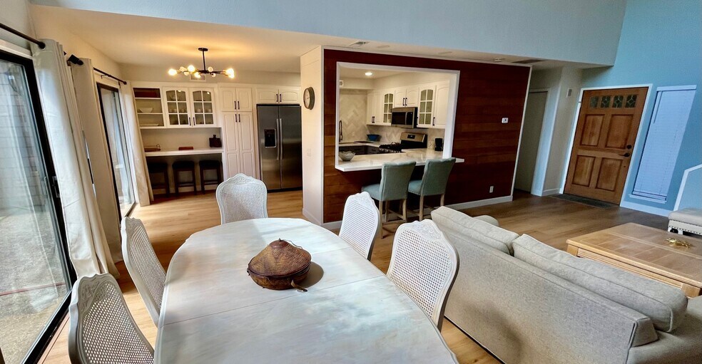 Building Photo - 5525 Scotts Valley Dr