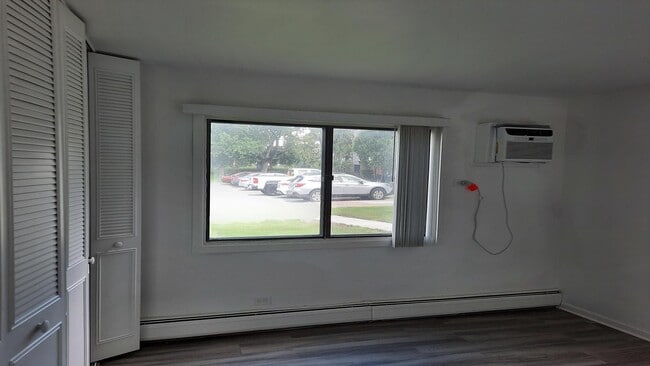 Building Photo - Spacious & Updated 2-Bed, 2-Bath Condo in ...