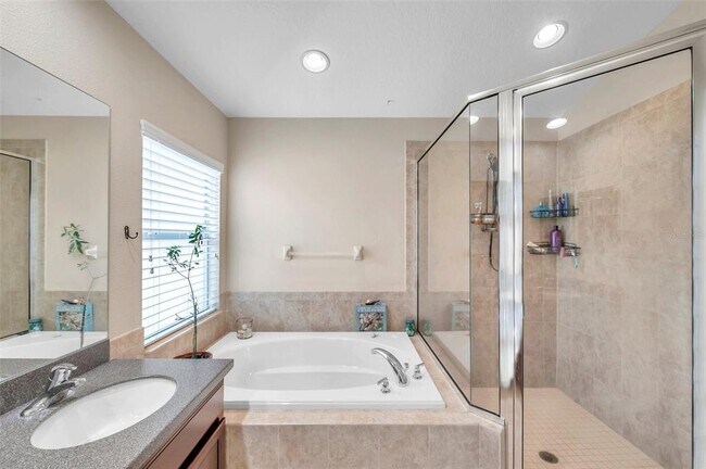 Building Photo - 11144 Oyster Bay Cir