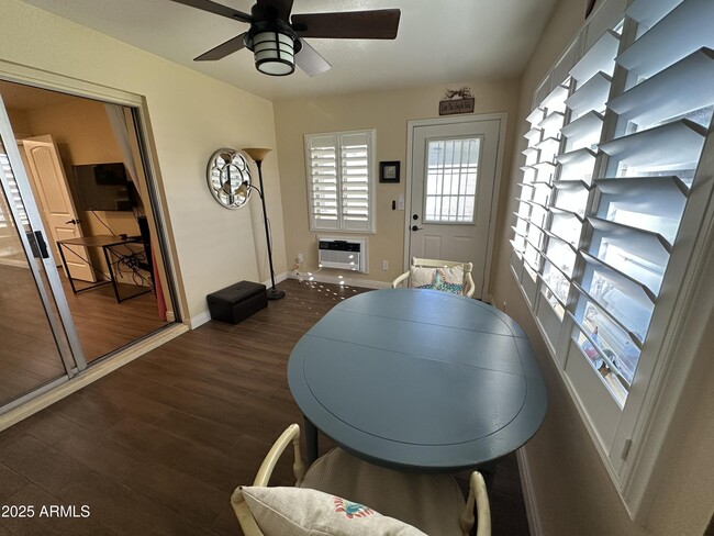 Building Photo - 4328 E Capri Ave