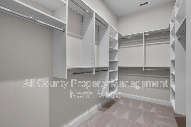 Building Photo - 718 Stickley Oak Way