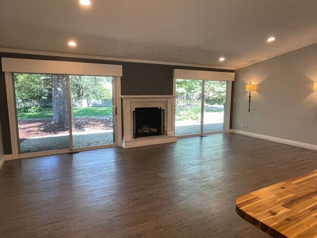Building Photo - Shelby Township Custom Ranch, 3 or 4 Bedro...