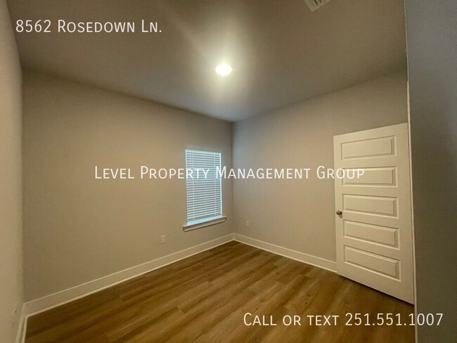 Building Photo - 8562 Rosedown Ln