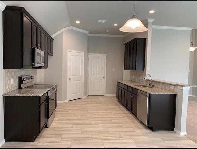 Building Photo - 1921 Green Terrace Dr