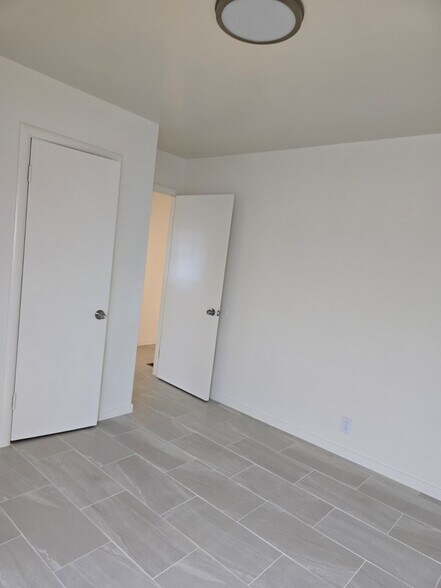 Building Photo - 1056 Pajaro St