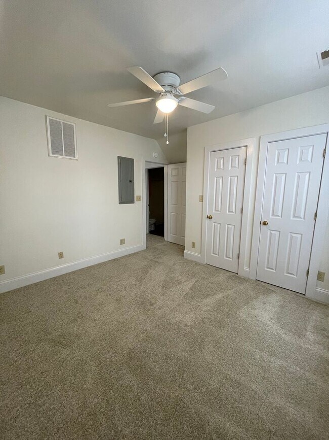 Building Photo - 14 S 26th St