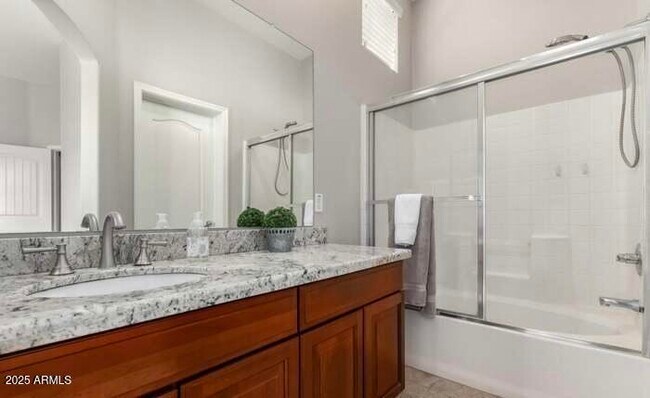 Building Photo - 2401 E Rio Salado Pkwy