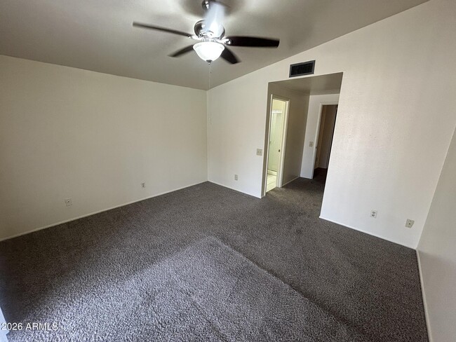 Building Photo - 2120 N Yucca Ct