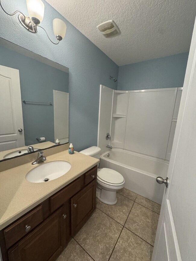 Building Photo - For Rent in Yellow Bluff Landing – Spaciou...