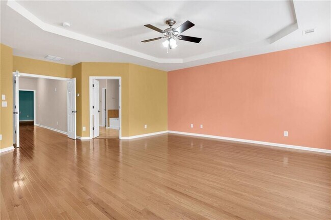 Building Photo - 5015 Hastings Terrace