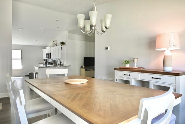 Building Photo - 326 Keswick Ln