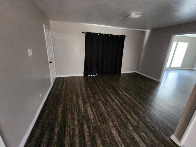 Dining Room - 5109 Bastille Ave