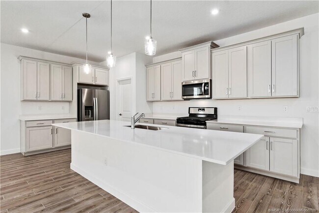 Building Photo - 14143 SW Safi Ter