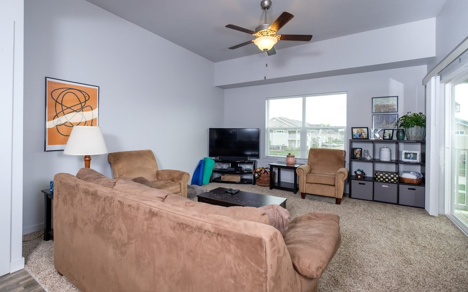 Building Photo - 4817 NE Sherman Ln