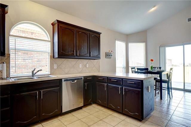 Building Photo - 12833 Danville Dr