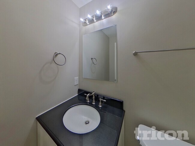 Building Photo - 2500 Justin Ct