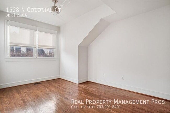 Building Photo - 1528 N Colonial Ct