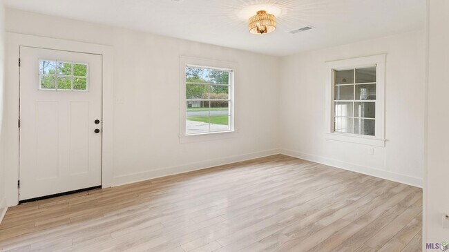 Building Photo - 7165 Government St