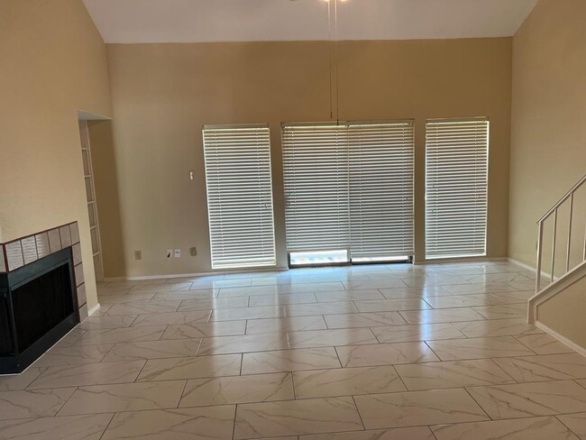 Building Photo - 14777 Wunderlich Dr