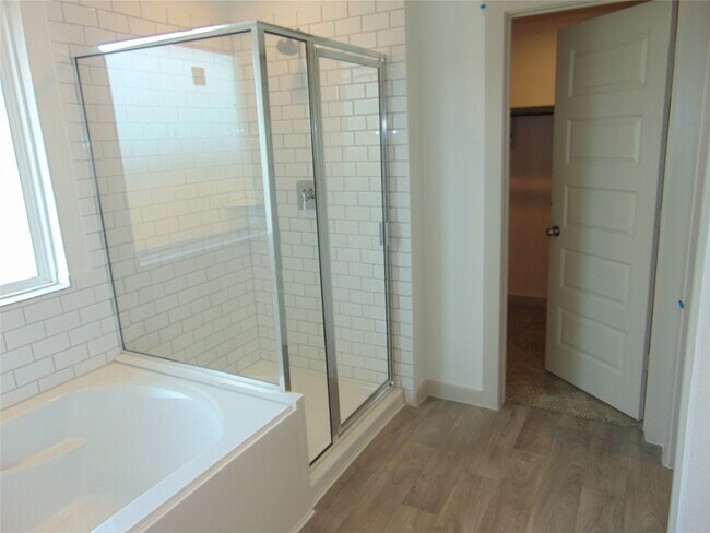 Building Photo - 6918 Morales Way