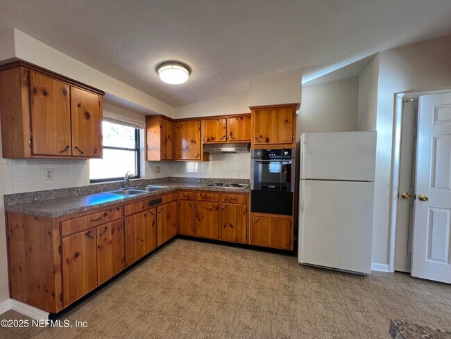 Building Photo - 11356 Renne Dr
