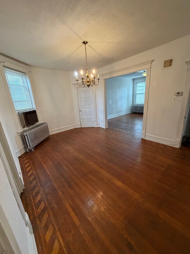 Building Photo - 5933 Carpenter St