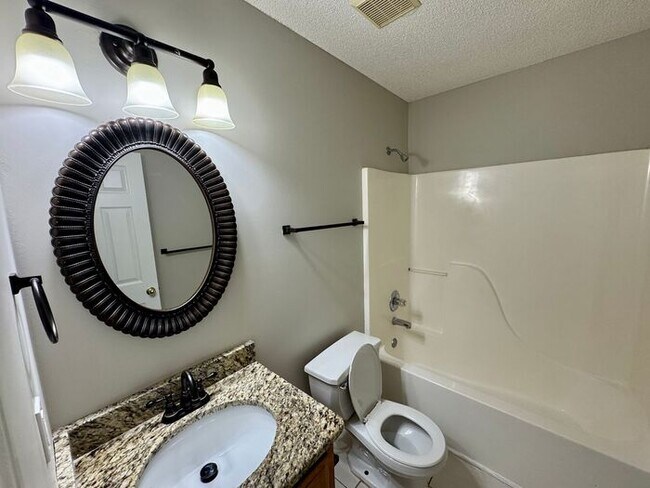 Building Photo - Great Harvest Home for rent