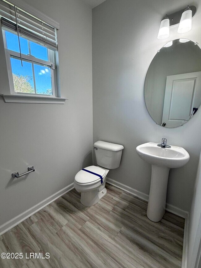 Building Photo - 1069 S Innovation Dr