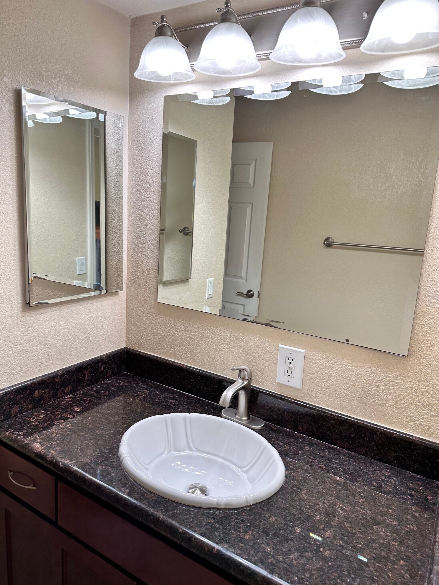 Separate Parlor - 5252 Orange Ave, #103