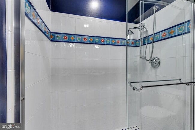 Building Photo - 427 Park Ave